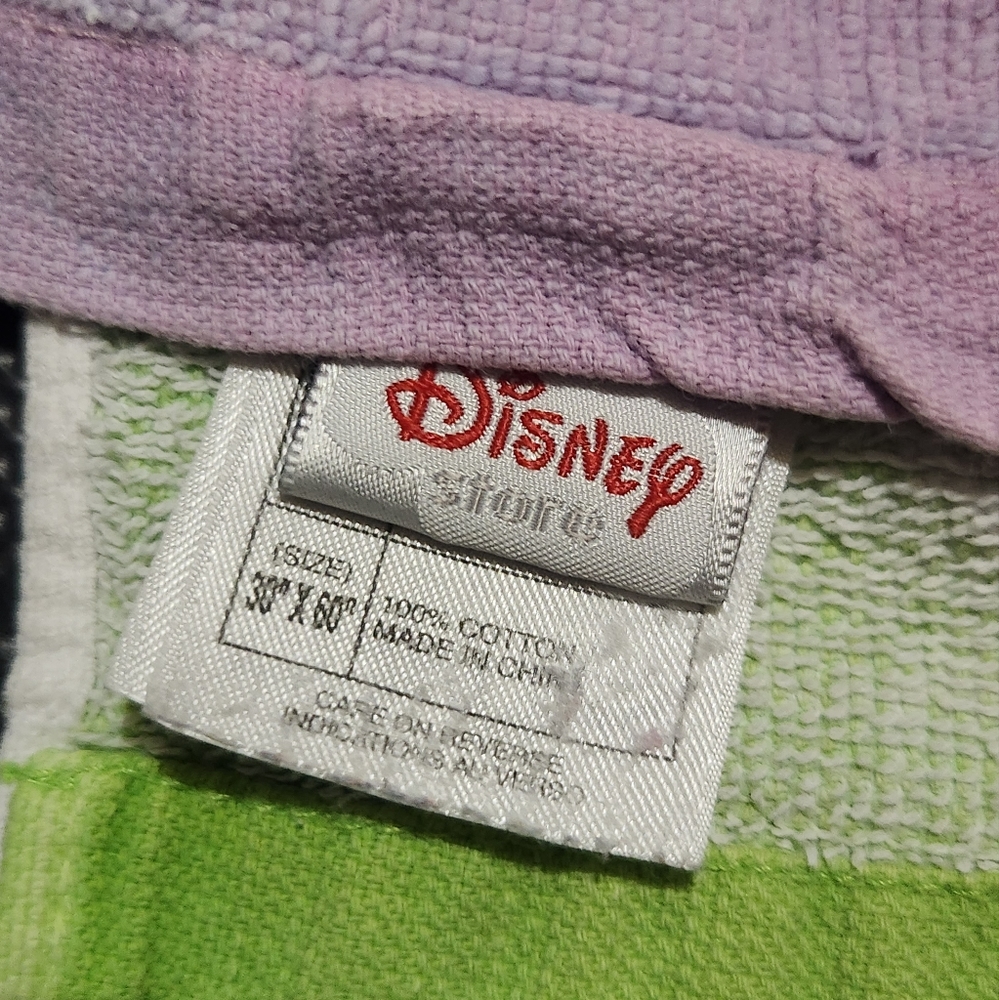 Vintage Disney Store Lizzie McGuire Beach Towel - Picture 4 of 4